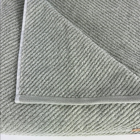 Ecoexistence Bath Towel Set Green Textured Zero Twist Loops Set of 2 NEW - Picture 5 of 11